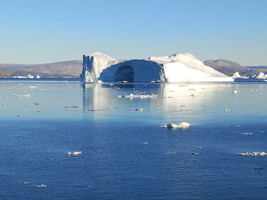 Suni Eliasen (3) - isbjerg.jpg